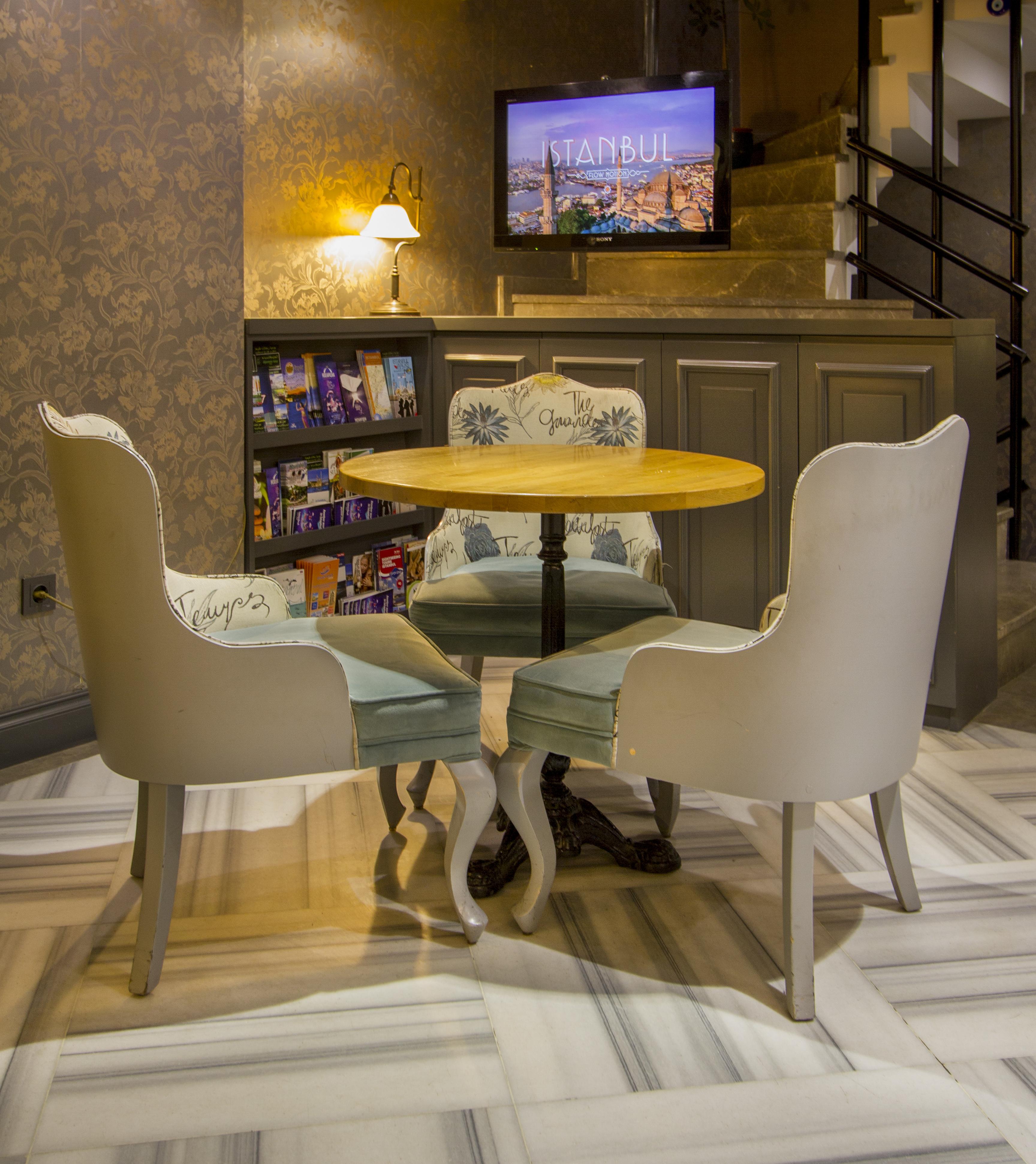 Aston Hotel Taksim Истанбул Екстериор снимка