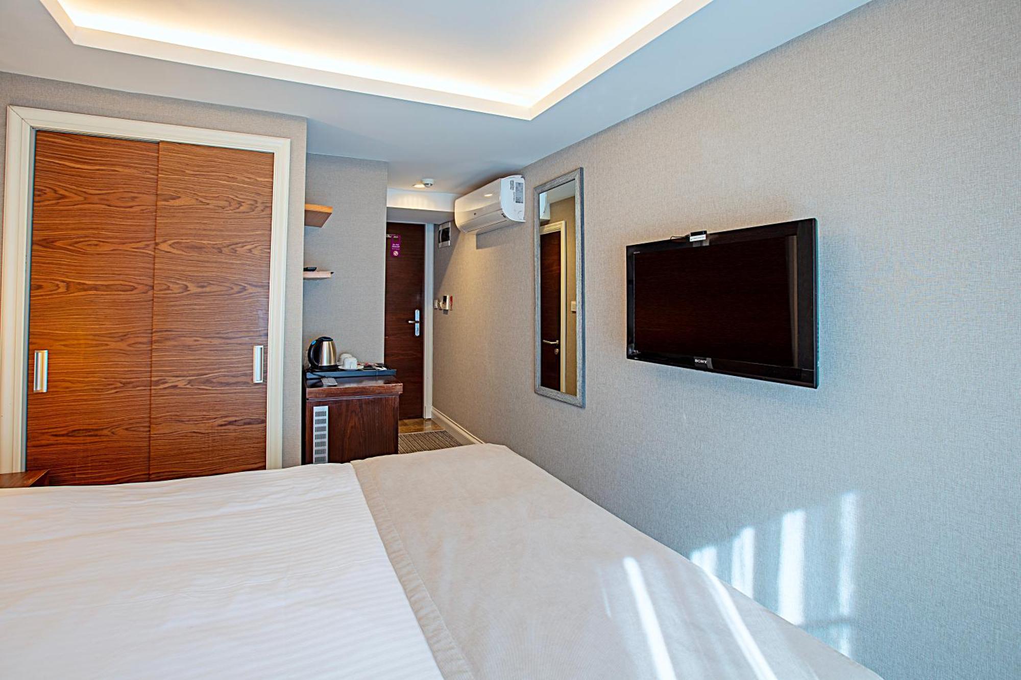 Aston Hotel Taksim Истанбул Екстериор снимка