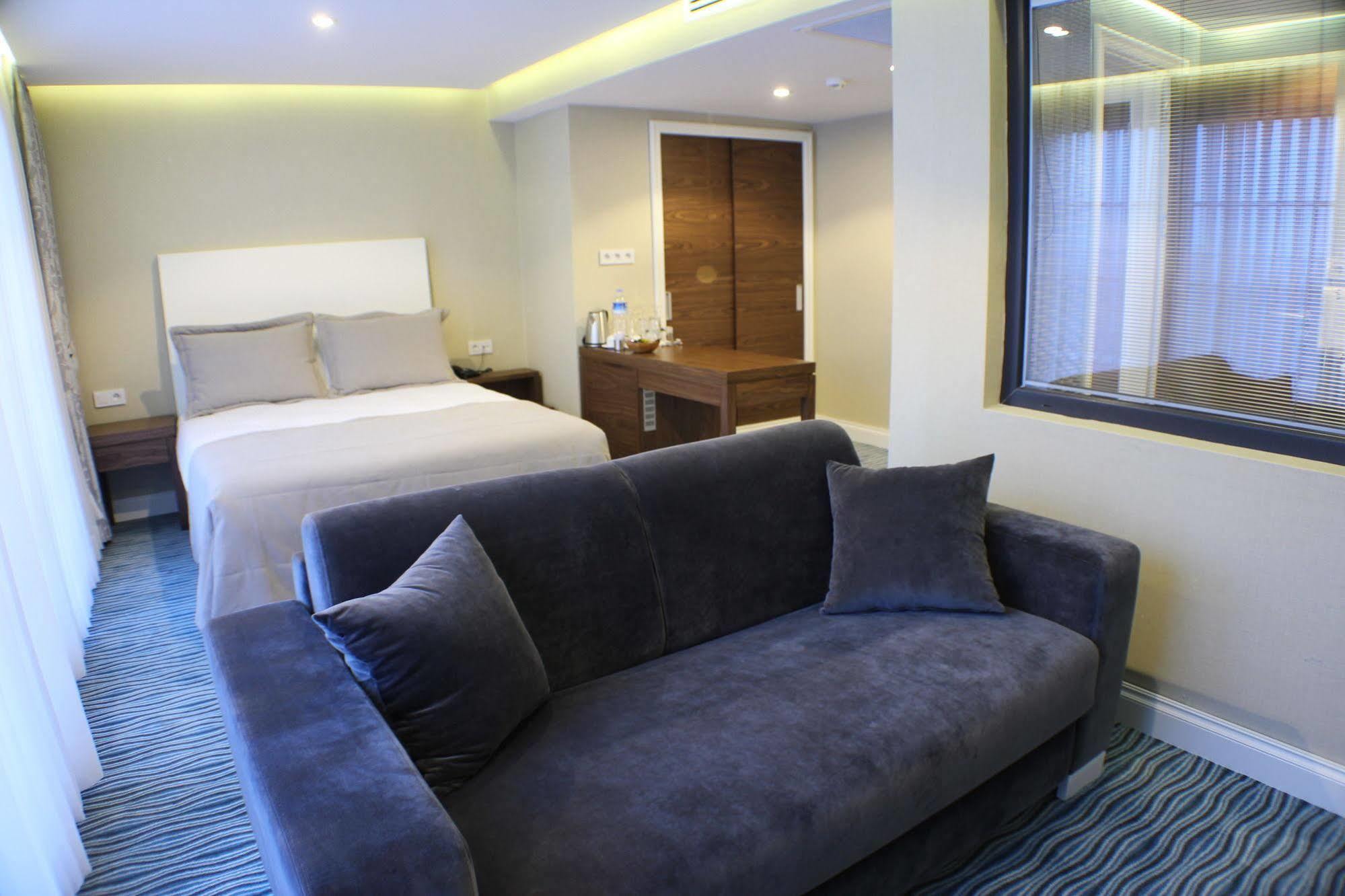 Aston Hotel Taksim Истанбул Екстериор снимка