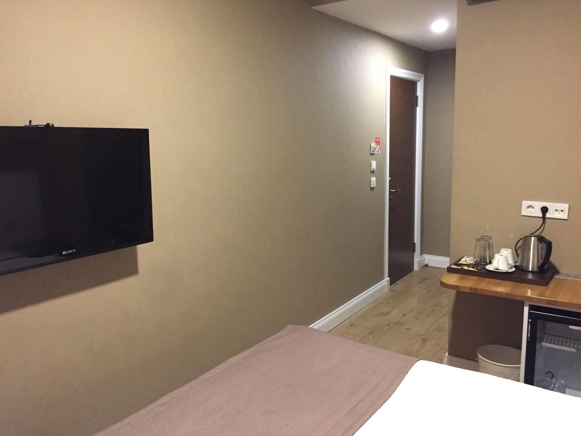 Aston Hotel Taksim Истанбул Екстериор снимка