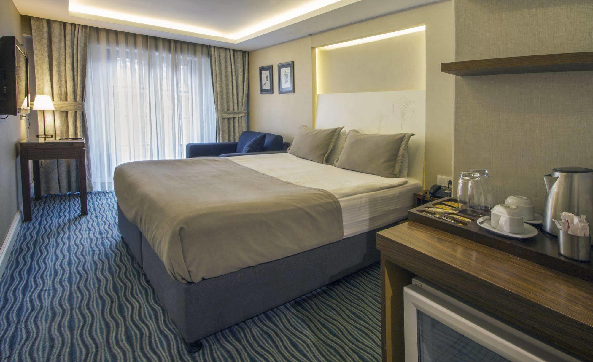 Aston Hotel Taksim Истанбул Екстериор снимка